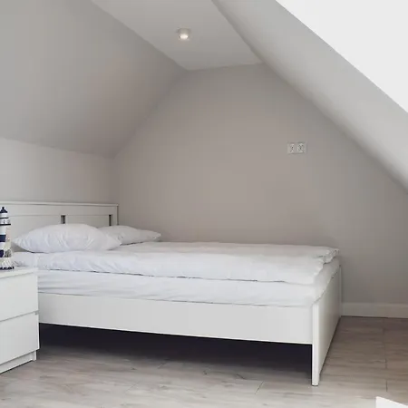 Apartment Wrzosowa Debki